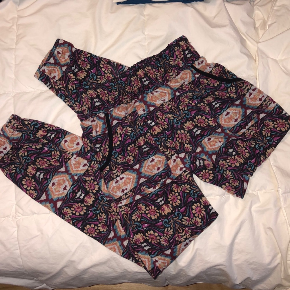 printed joggers